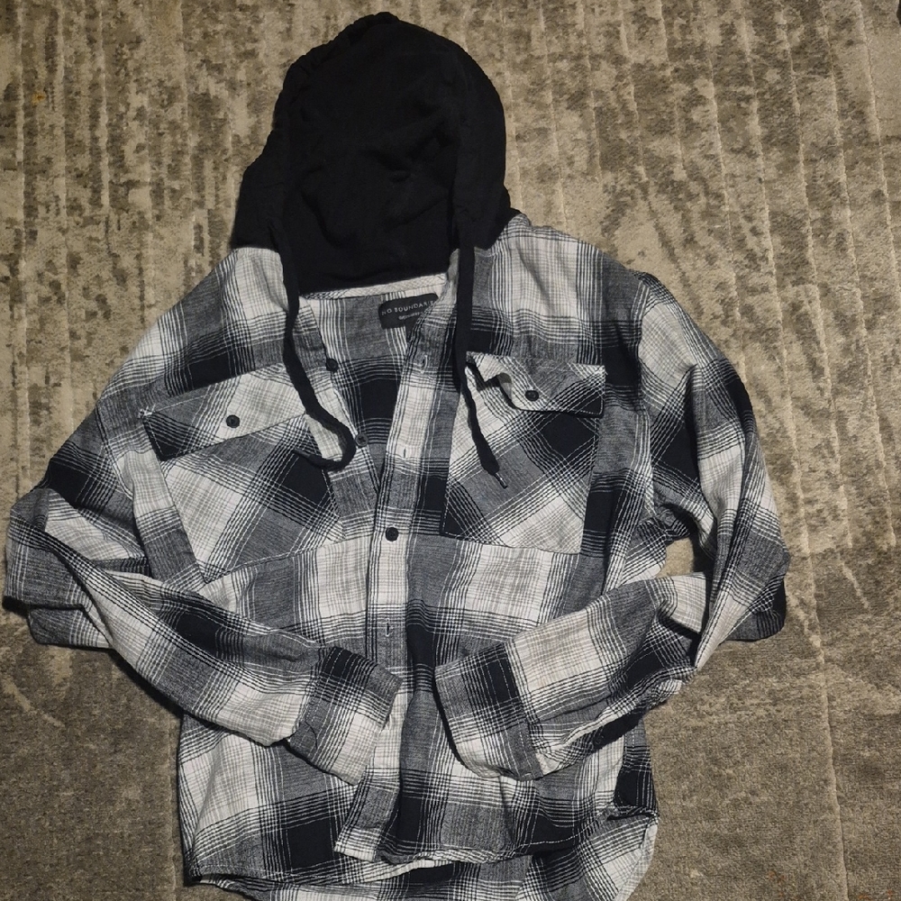 No Boundaries Black and White Plaid Casual Button Down Shirt